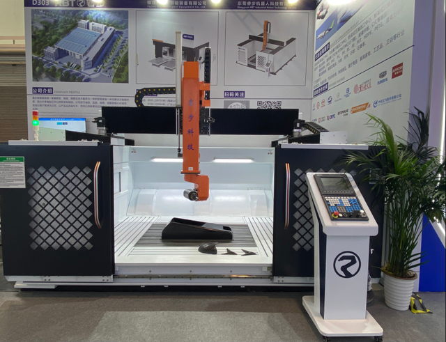 プラスチック、複合材、木材、アルミニウム部品の 5 軸 CNC 加工 