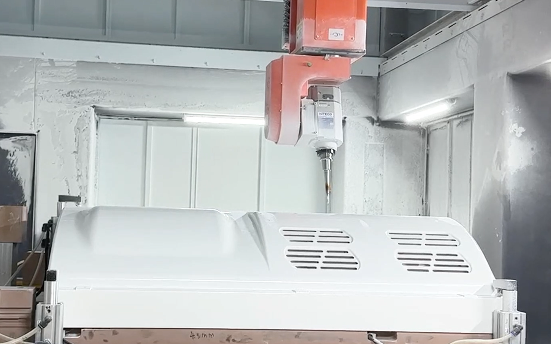 RBT機械切断形状6軸CNCミリングルーター付きダブルワークテーブル 