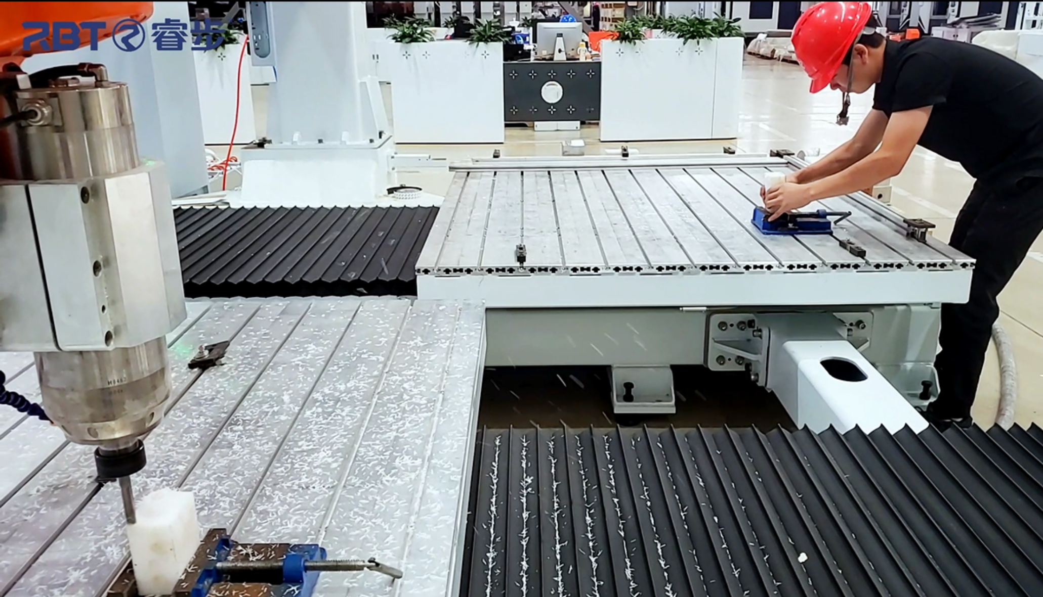 複合5軸CNCルーター 