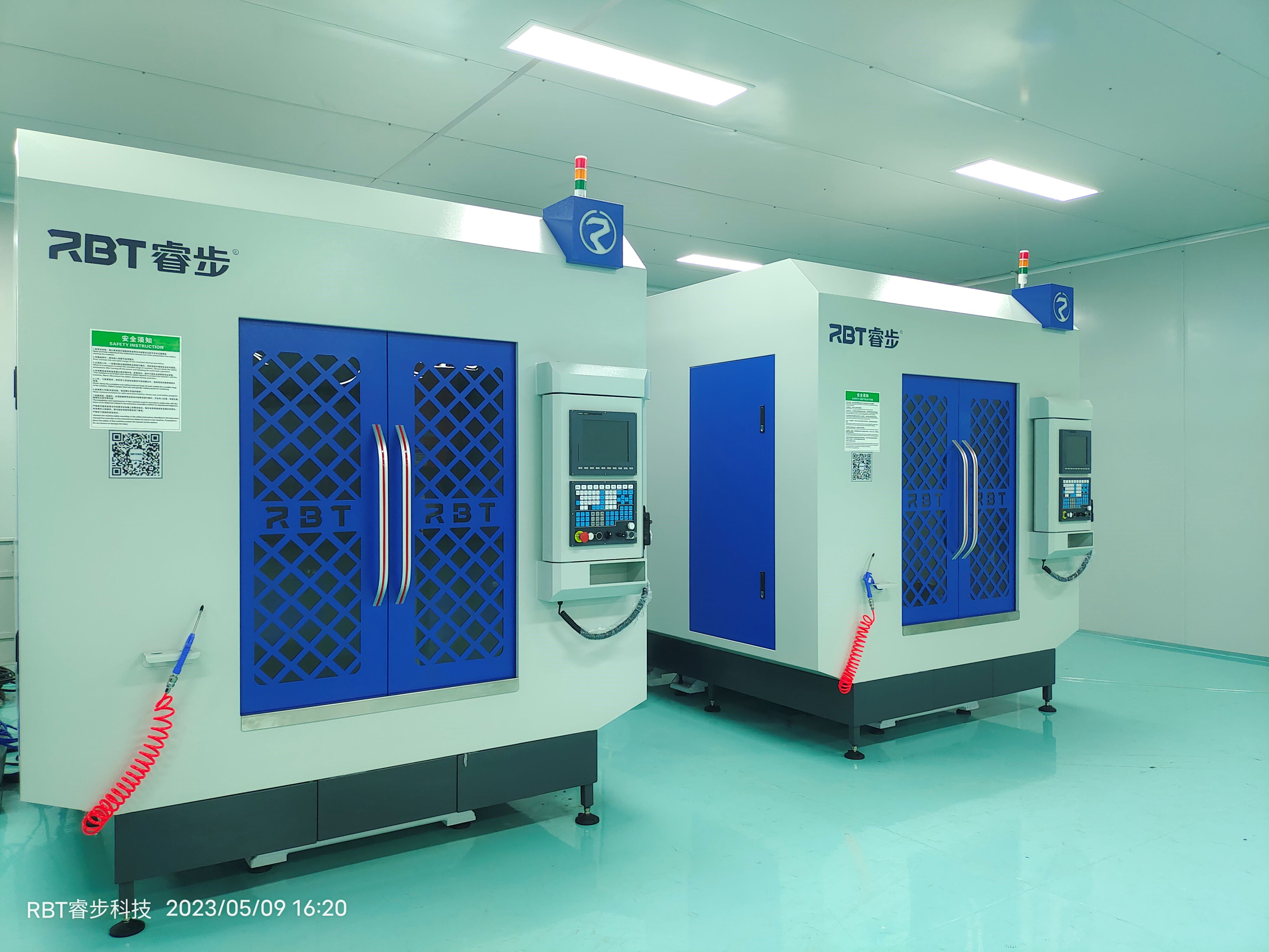 カーボンファイバーCNCマシン