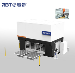 RBT 5 軸ツインテーブル CNC 複合材、紙アルミニウムハニカム用マシニング センター